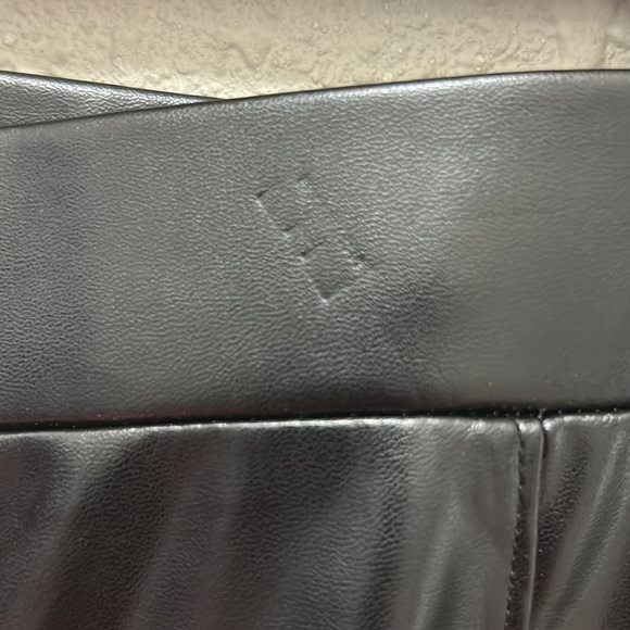 H Halston Faux Leather Seamed Pull-On Pants Large - Picture 8 of 8